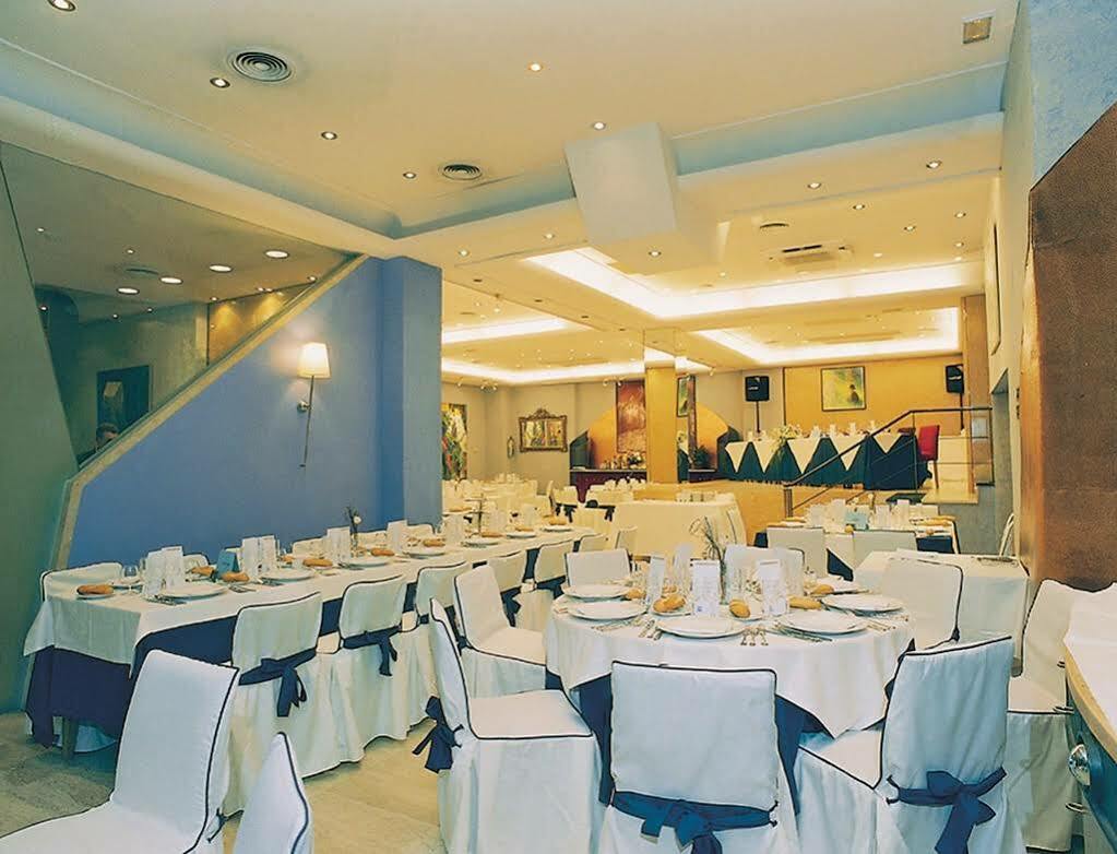 Nh Bilbao Deusto Hotel Restoran foto
